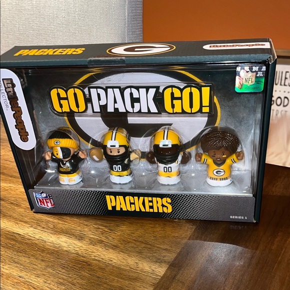 New Packers little people collection Green bay NFL - Picture 1 of 4